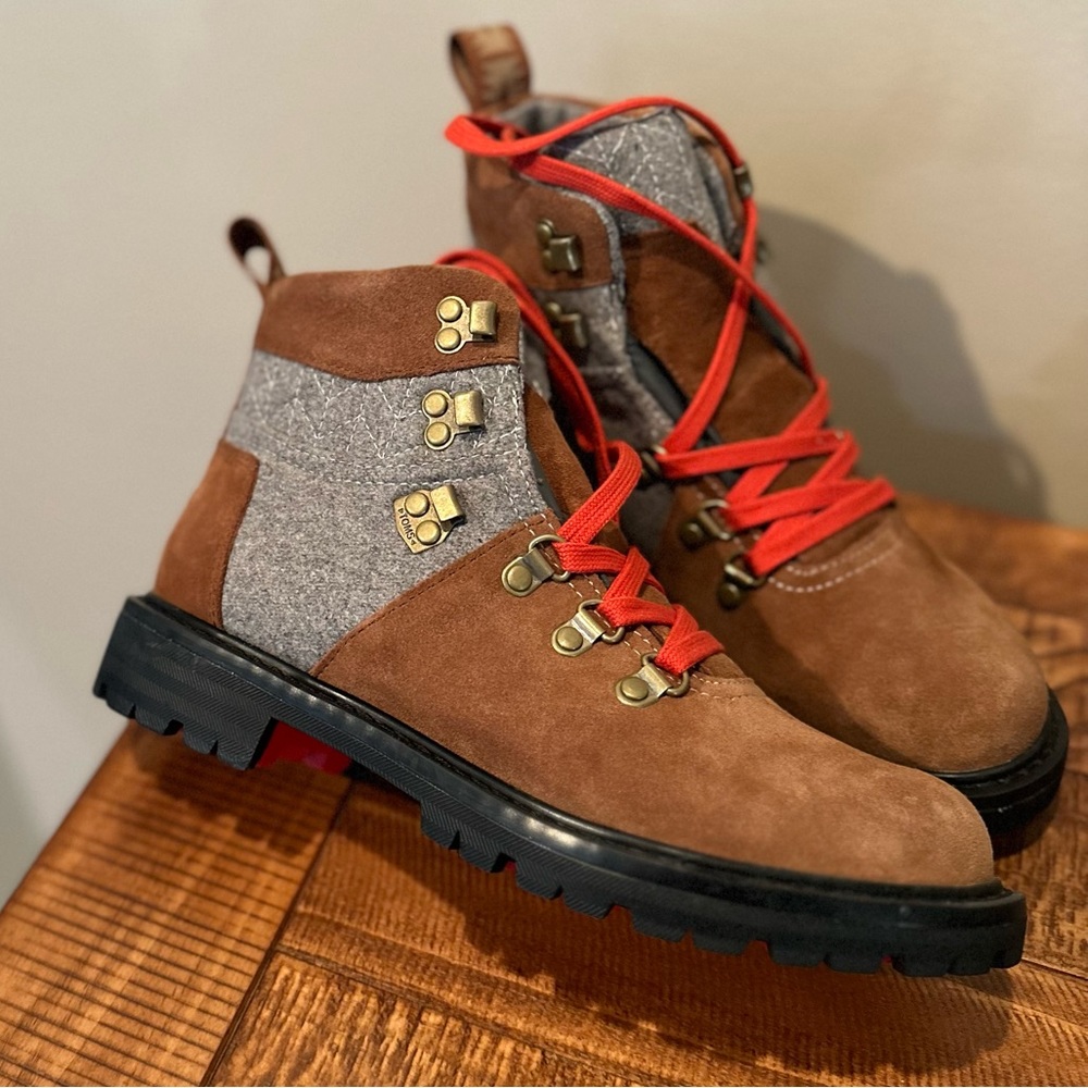 Women’s Toms Summit Wool Waterproof Boots Size 7